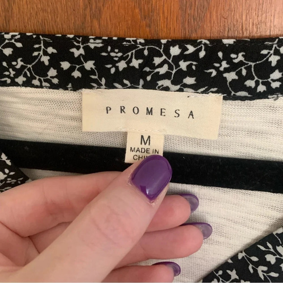 Promesa Floral Sleeve Blouse - Picture 4 of 7